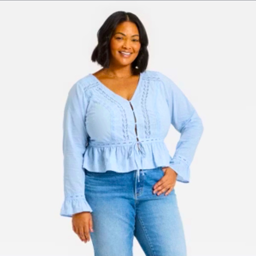 New Universal Thread Ruffle Long Sleeve Lace Trim Blouse. Blue. XL